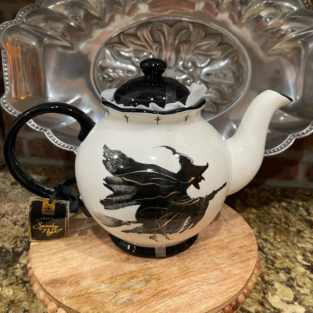 Potter’S Studio brand new