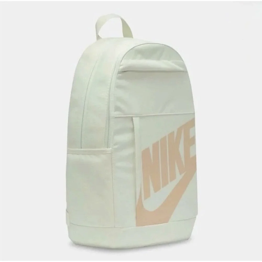 Nike elemental 21l