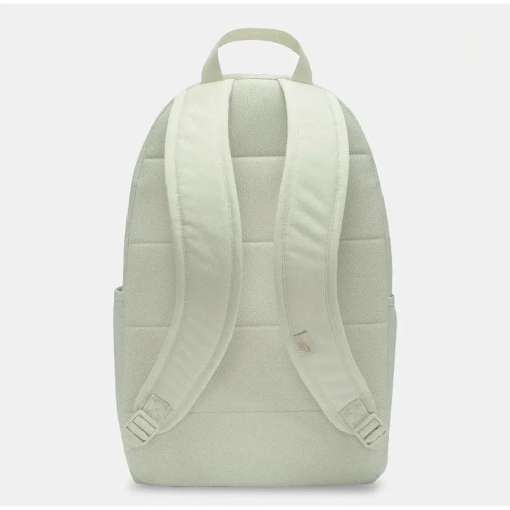 Nike elemental 21l