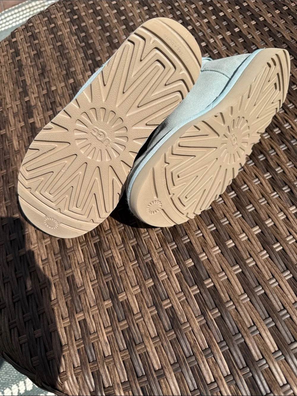 UGG soft pale