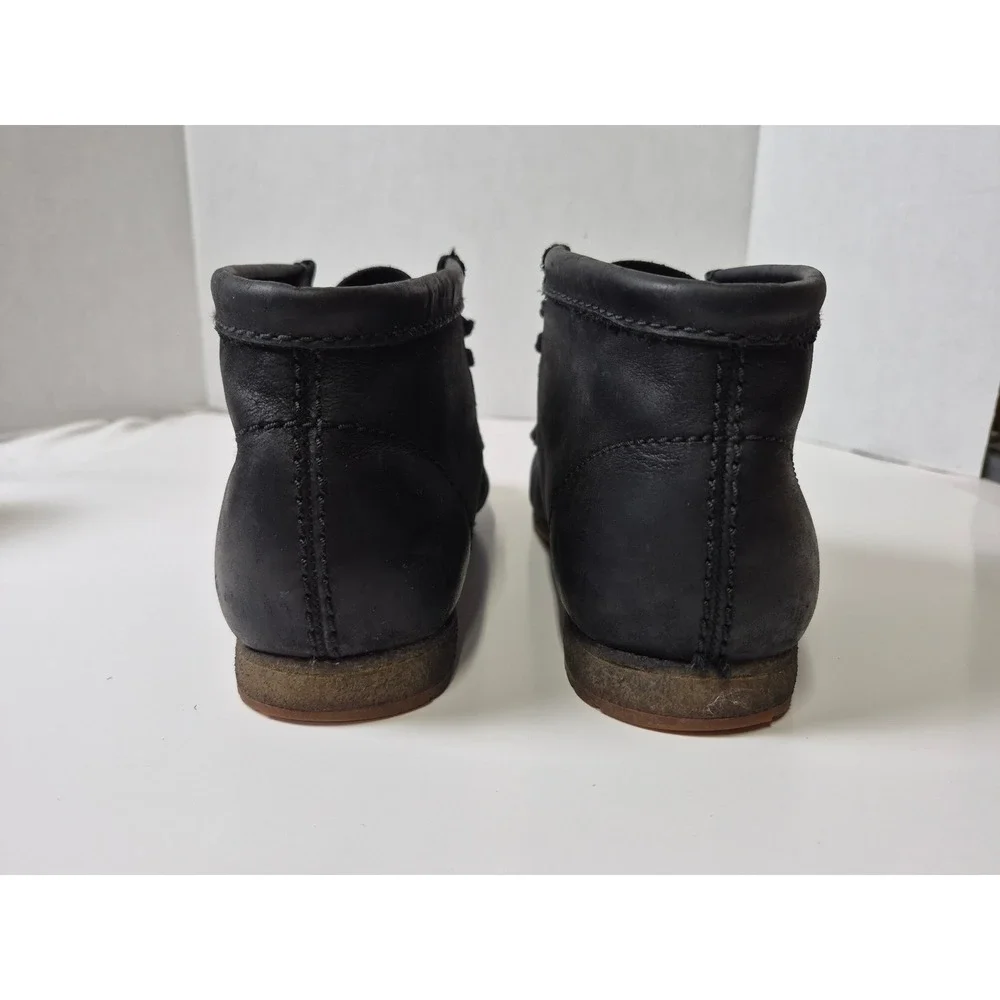 Clarks stitching outsoles questions