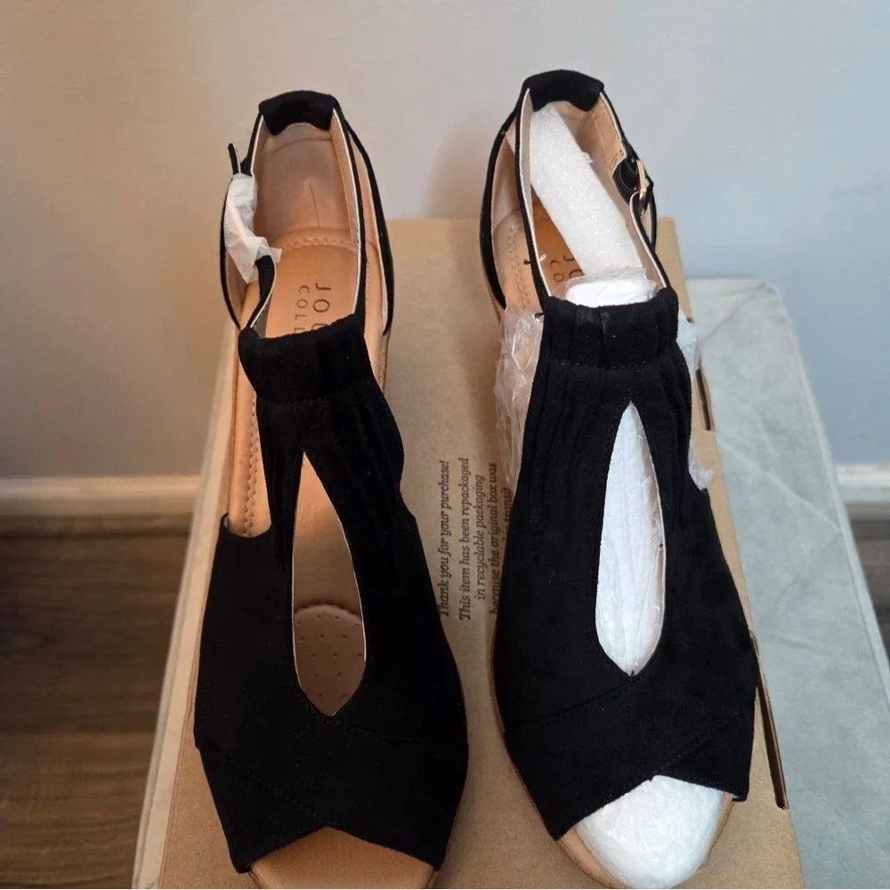 Journee Collection step out