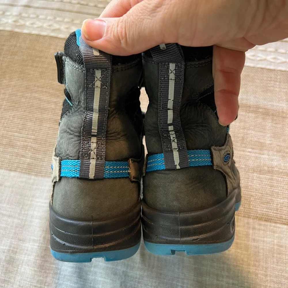 Keen waterproof hiking