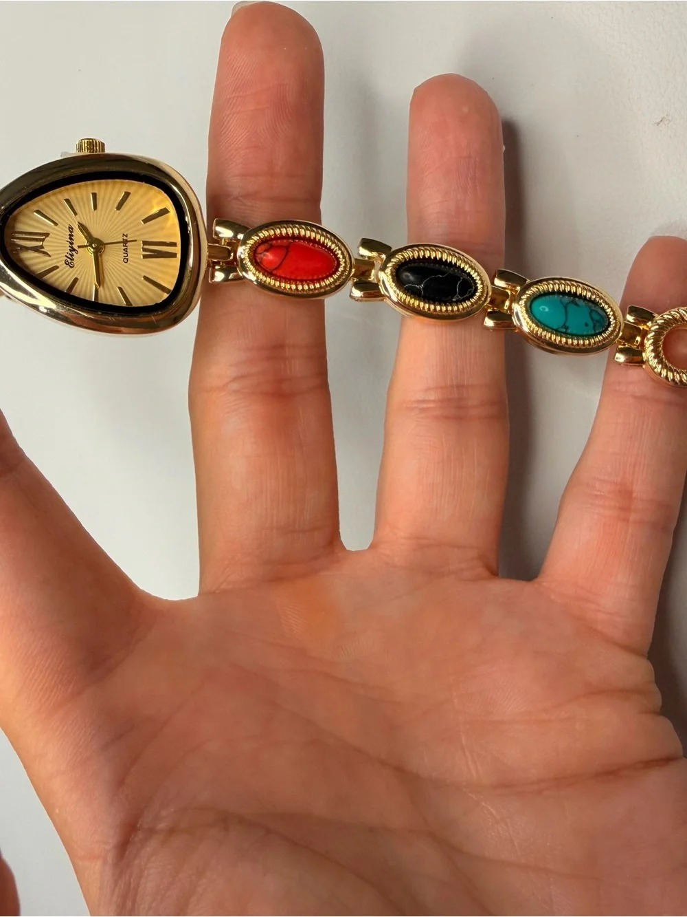 N/A elegant gold