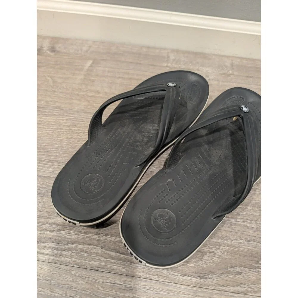 CROCS signs white please