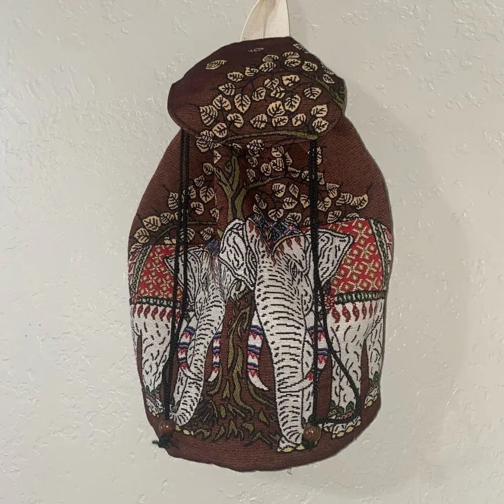 N/A embroidered elephant