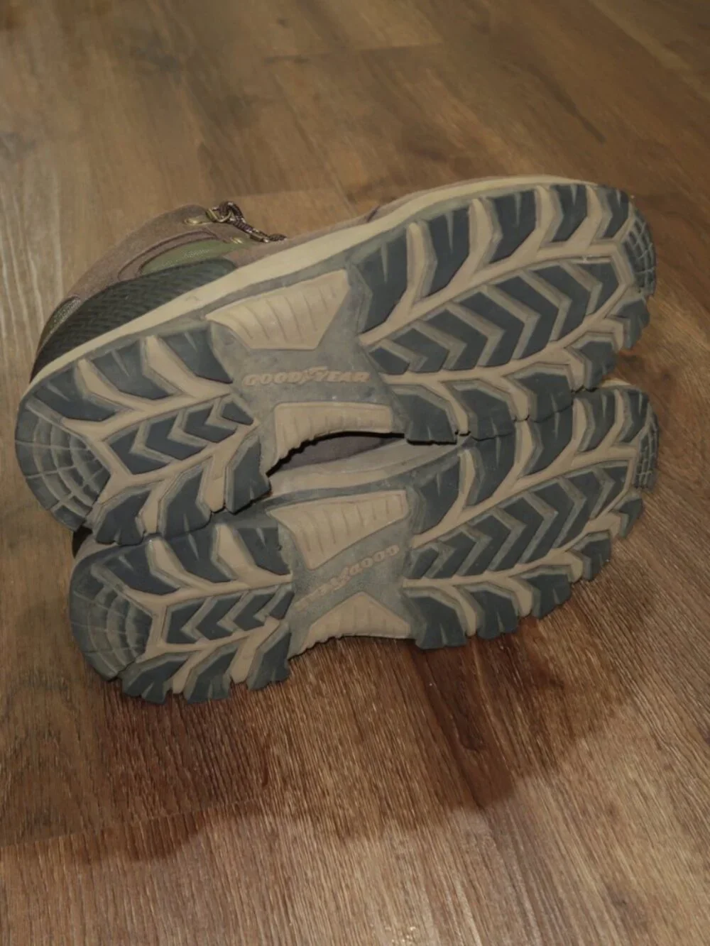 Goodyear everest boots