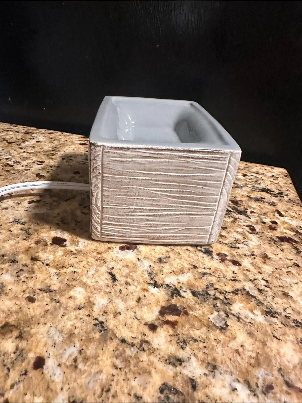 Scentsy charming distressed adds