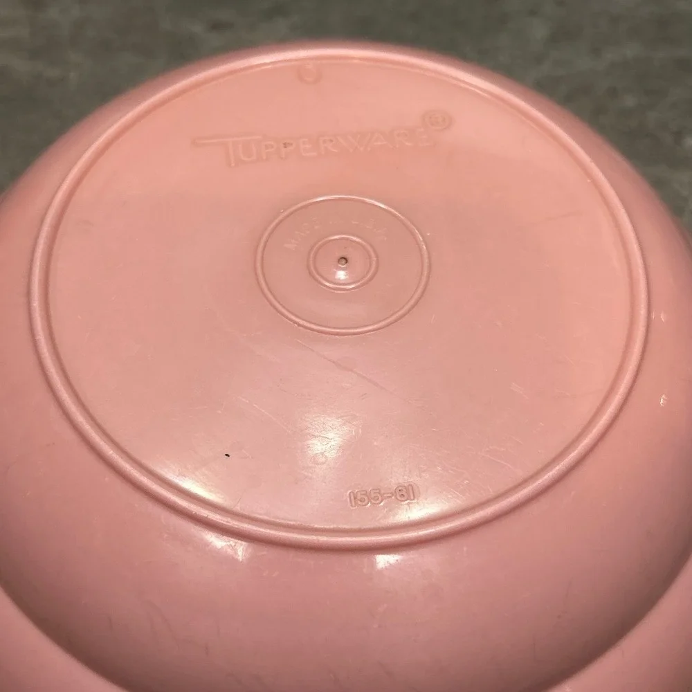Tupperware vintage cereal