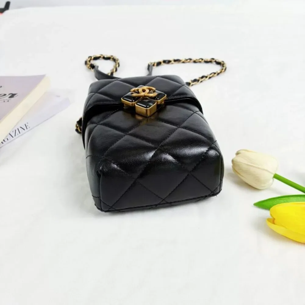 CHANEL brand color