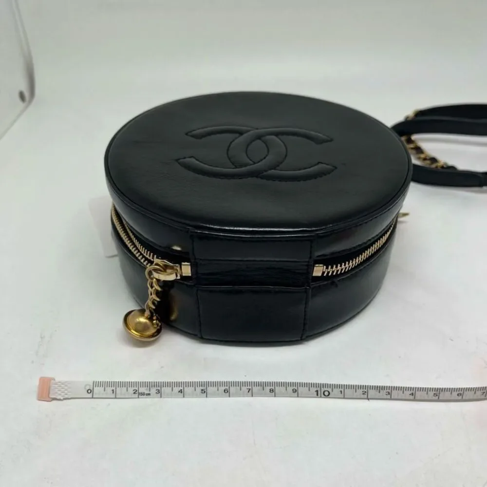 CHANEL brand color