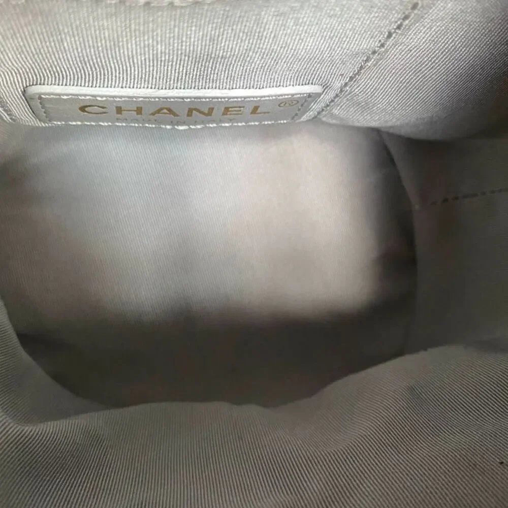 CHANEL brand color