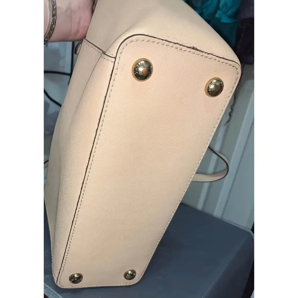 Michael Kors elegant saffiano