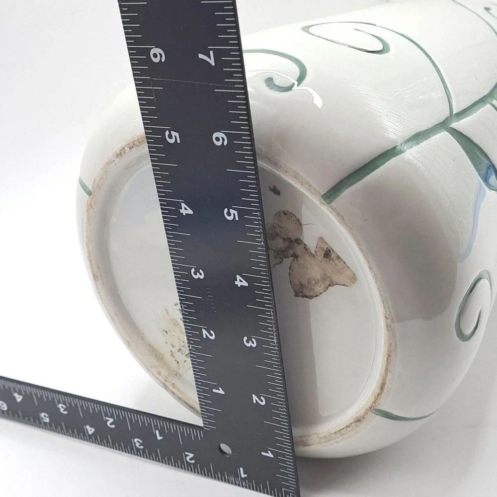 Demdaco this ceramic