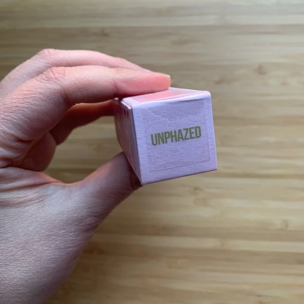 Jeffree Star velvet trap