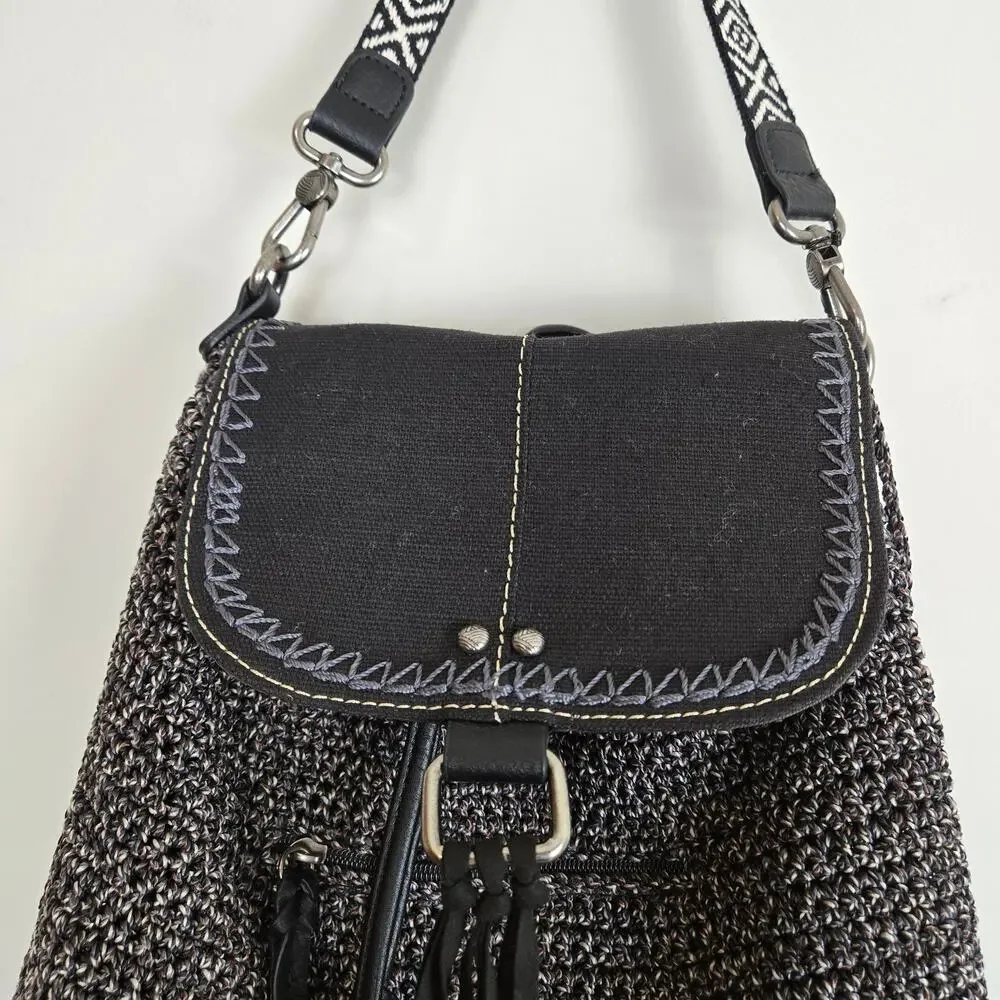 The Sak black white