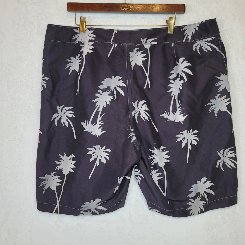 Tommy Bahama great lined