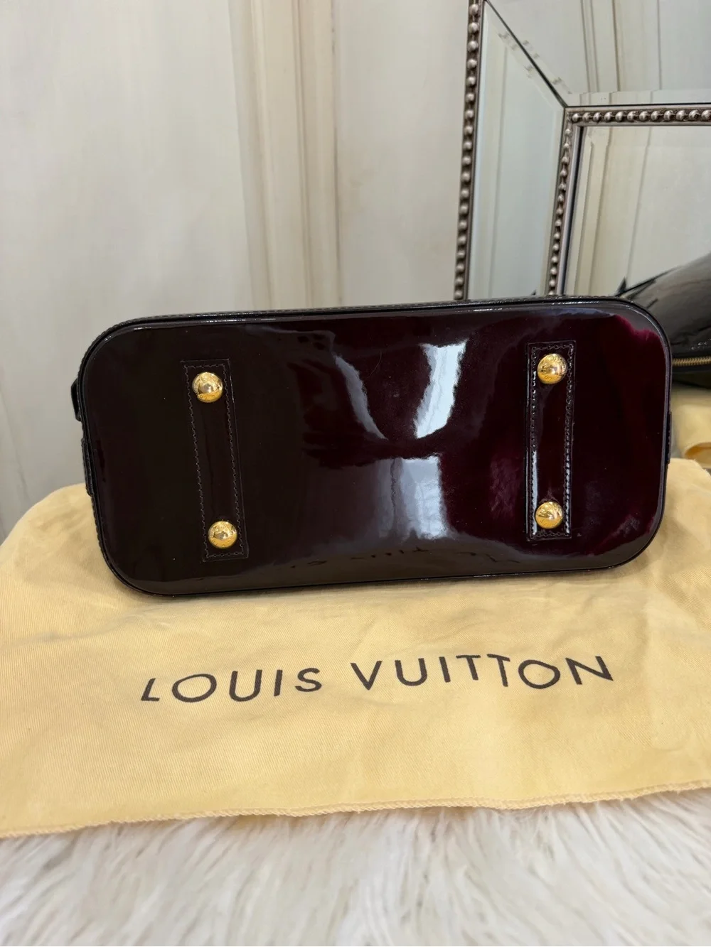 Louis Vuitton Vernis Alma Satchel in Burgundy Patent
