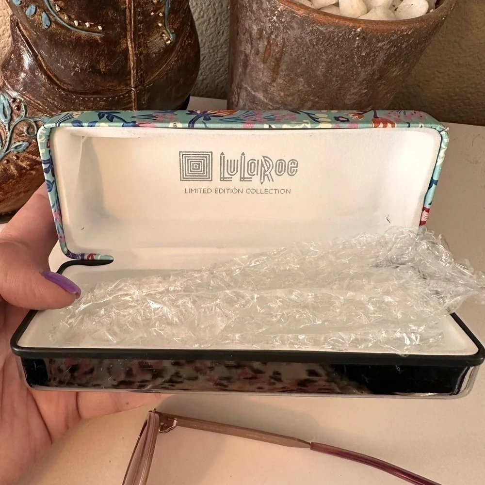 LuLaRoe cateye sunglasses