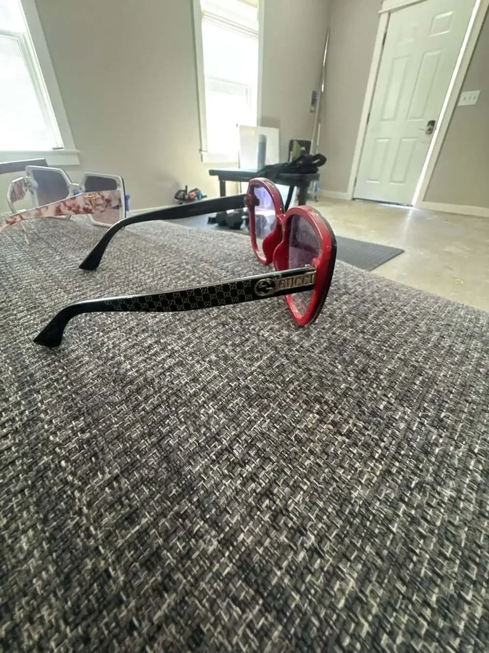 Gucci Oversized Cat-Eye Sunglasses Red/Black Frame with GG Monogram Temples