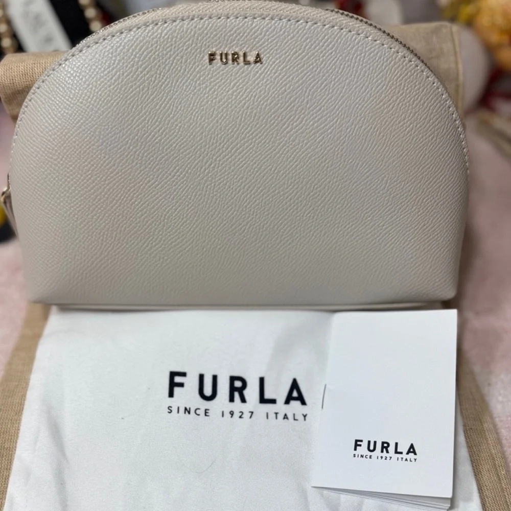 FURLA Classic Large Leather Cosmetic Case Pouch in Taupe Grey Luxury $198 NWOT