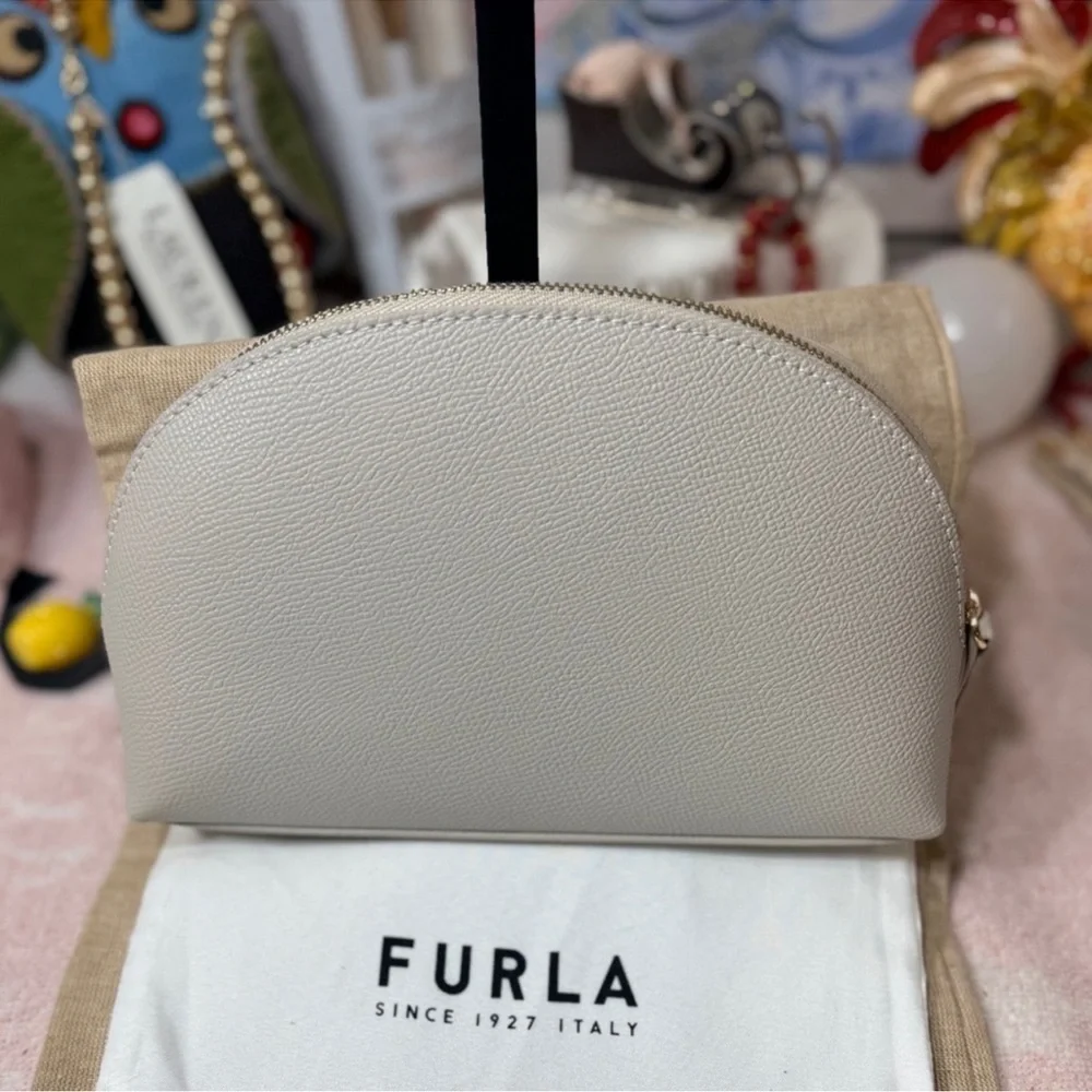 Furla classic large