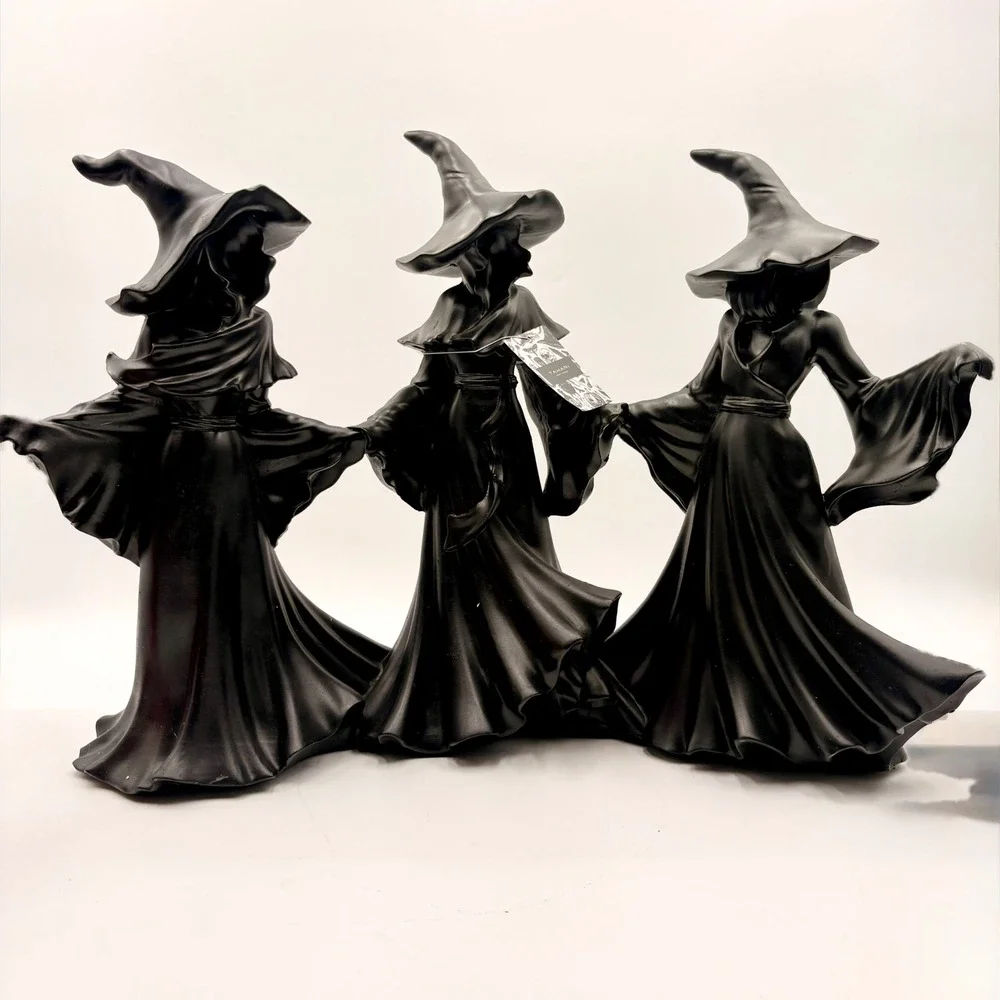 Tahari home halloween