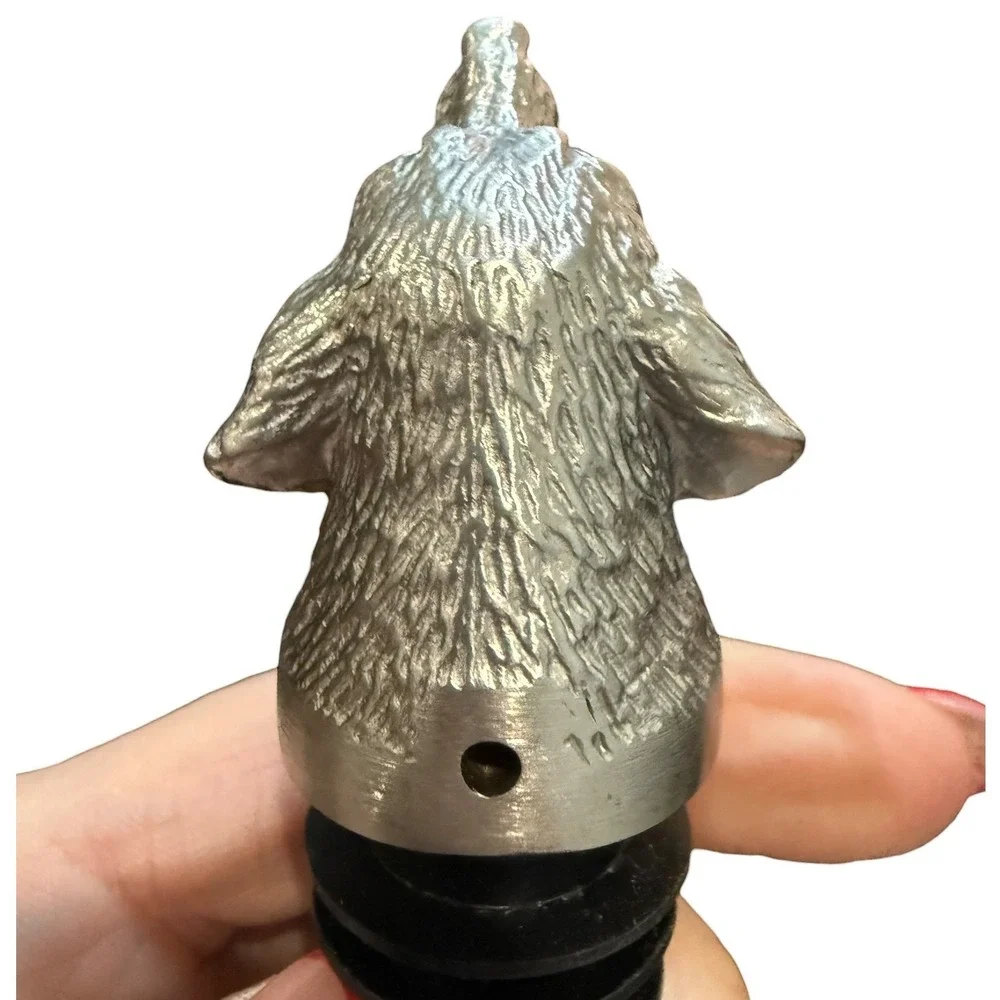 Menagerie wine pourer