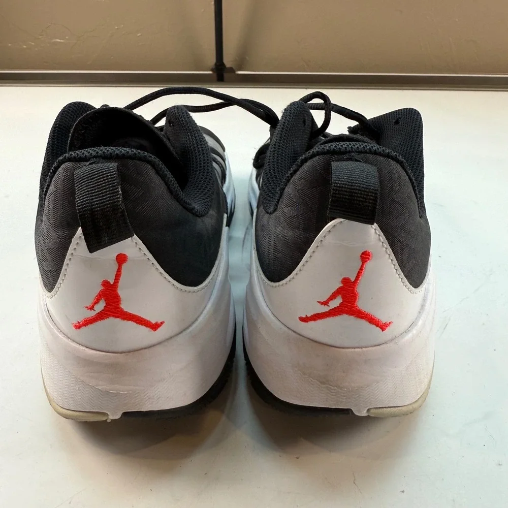 Jordan sleek performance