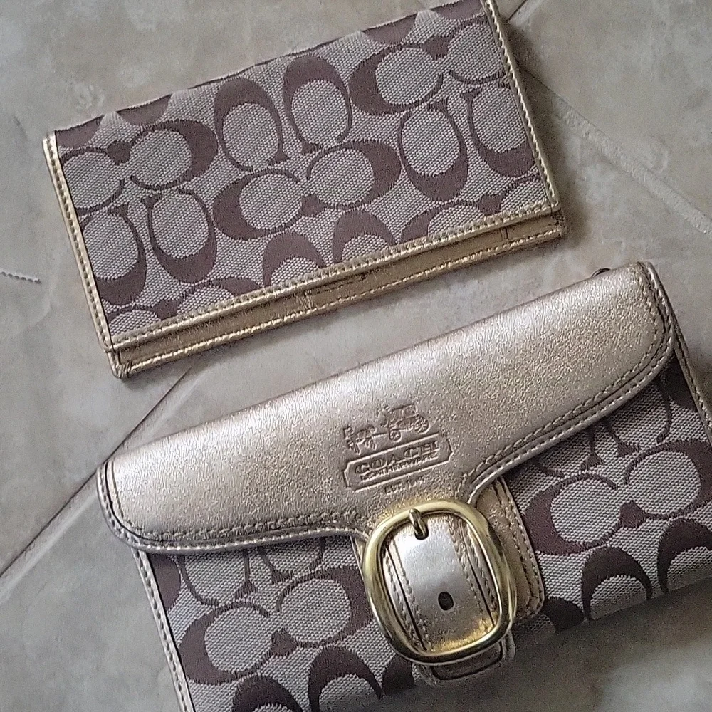 Vintage Coach Y2K Soho Metallic Gold Signature Buckle Slim Envelope Wallet Set