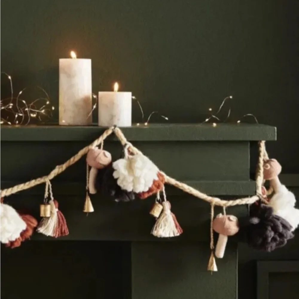 New🌟 Anthropologie Brenn Murano Wool Garland