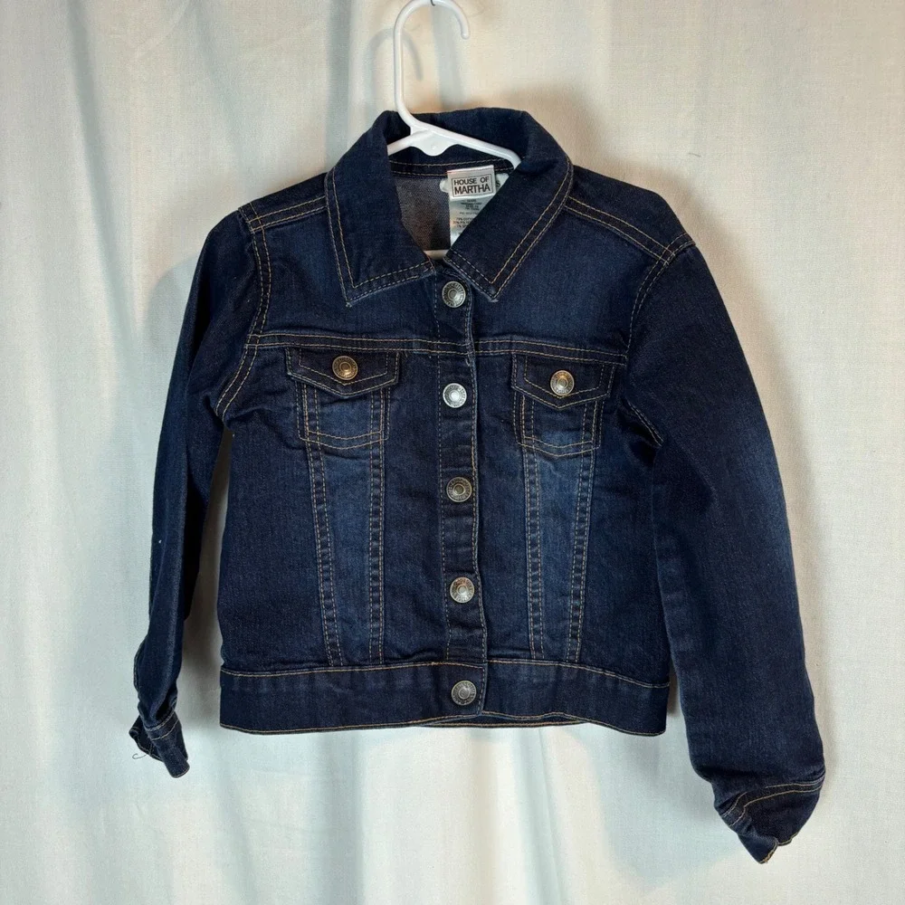House of Martha classic dark