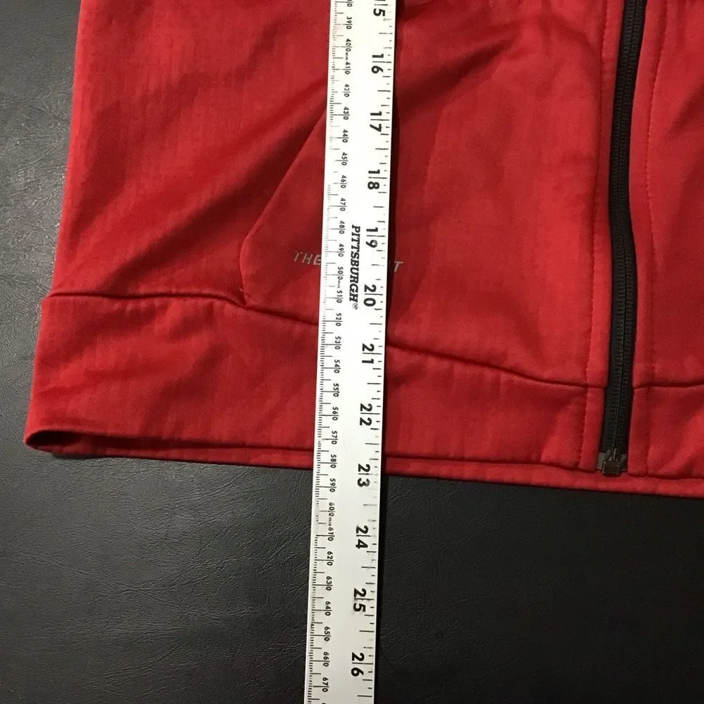 Nike pockets full