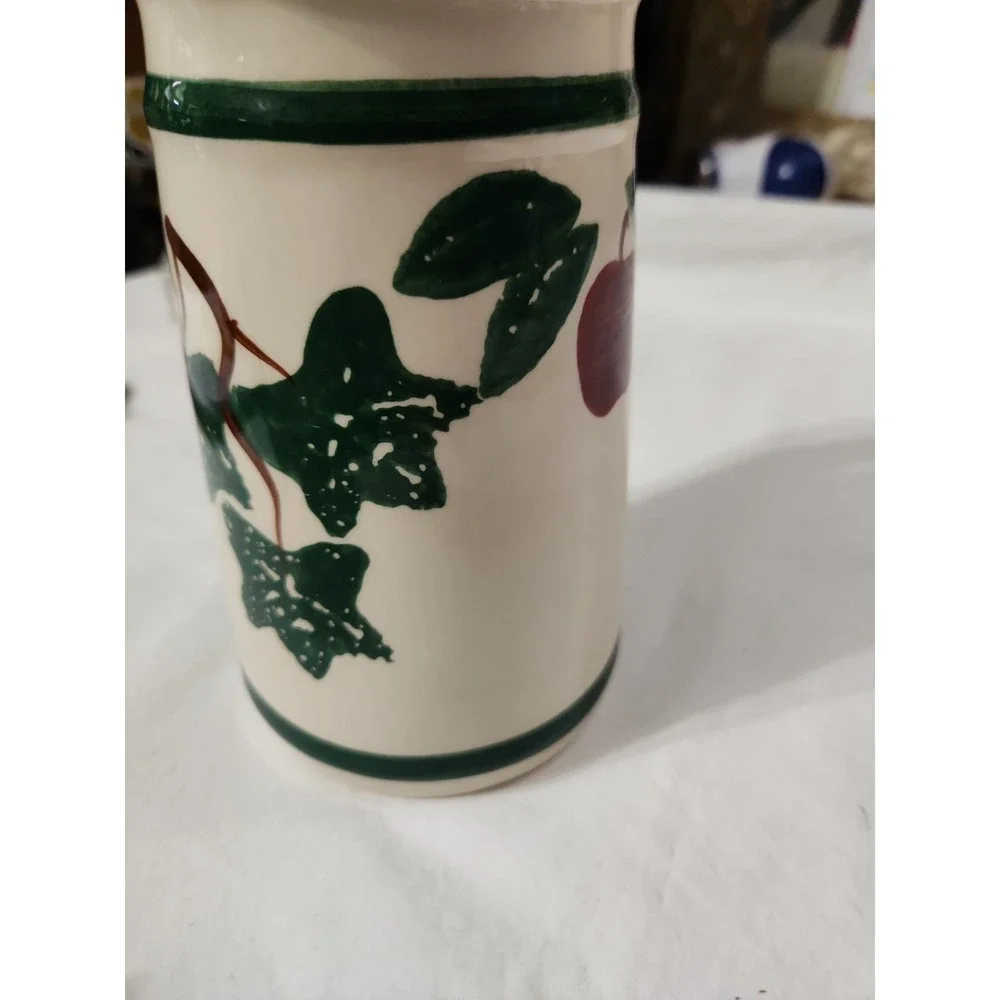 Unbranded vintage ceramic