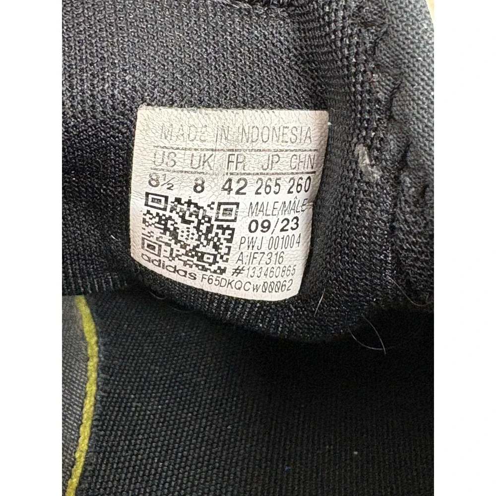 adidas included or photos