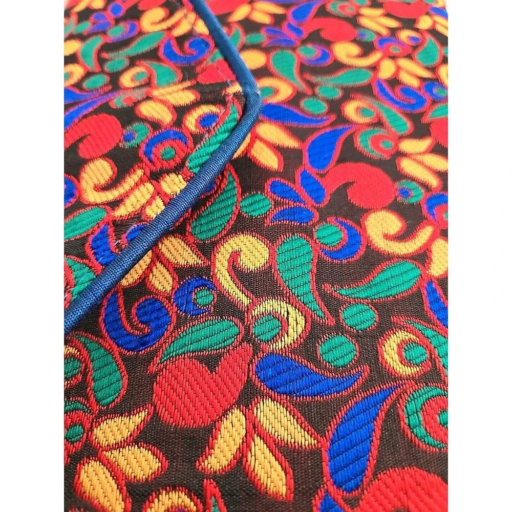 The Unbranded Brand finely embroidered