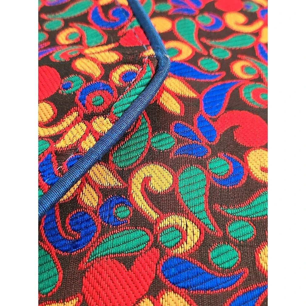 The Unbranded Brand finely embroidered