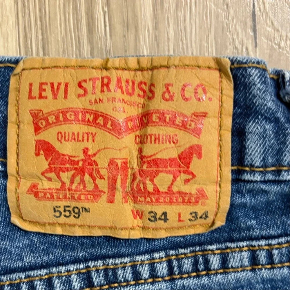 Levis levi 559
