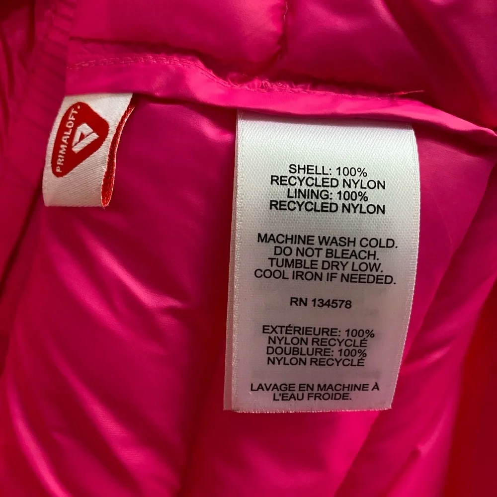 Vineyard Vines chest 16