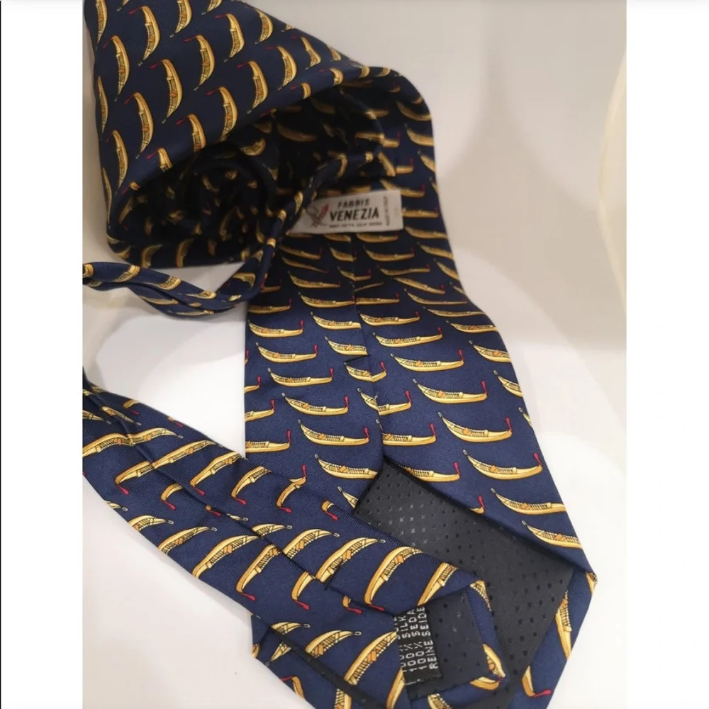 N/A navy blue