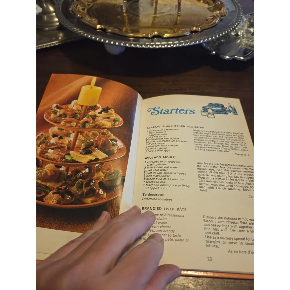 N/A vintage cookbook
