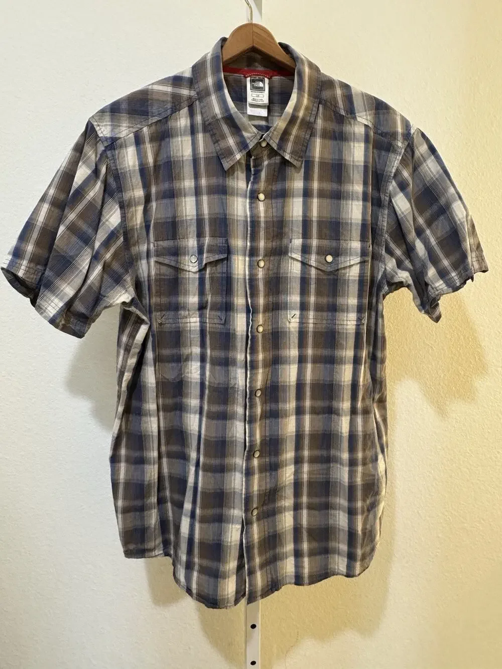 The North Face Pearl Snap Plaid Short Sleeve Shirt Men’s Size Large