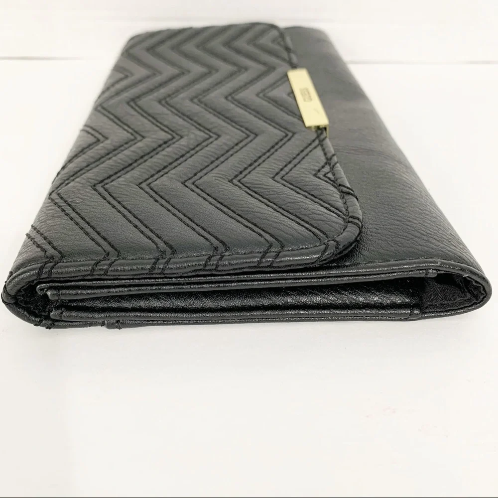 Guess black clutch