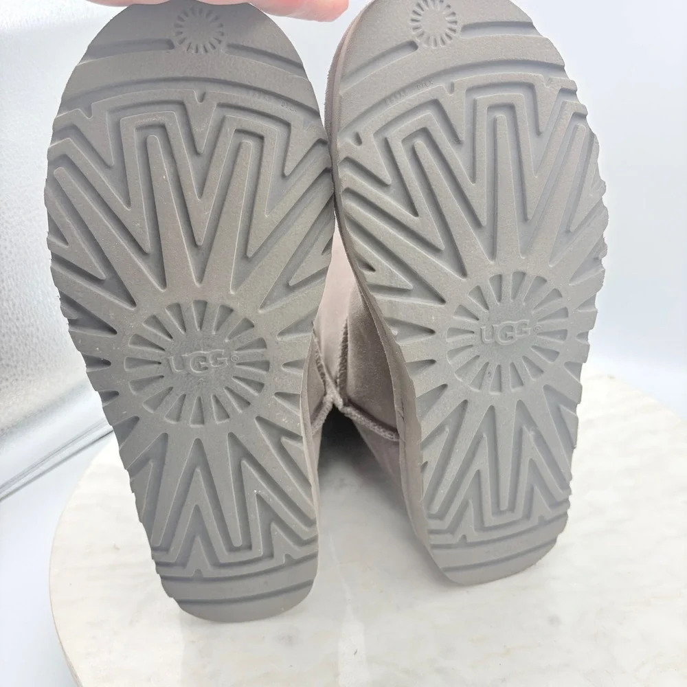 UGG gita shearling