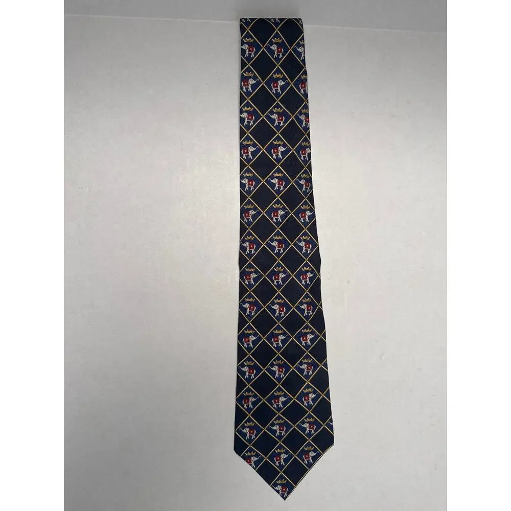 Tommy Hilfiger good used