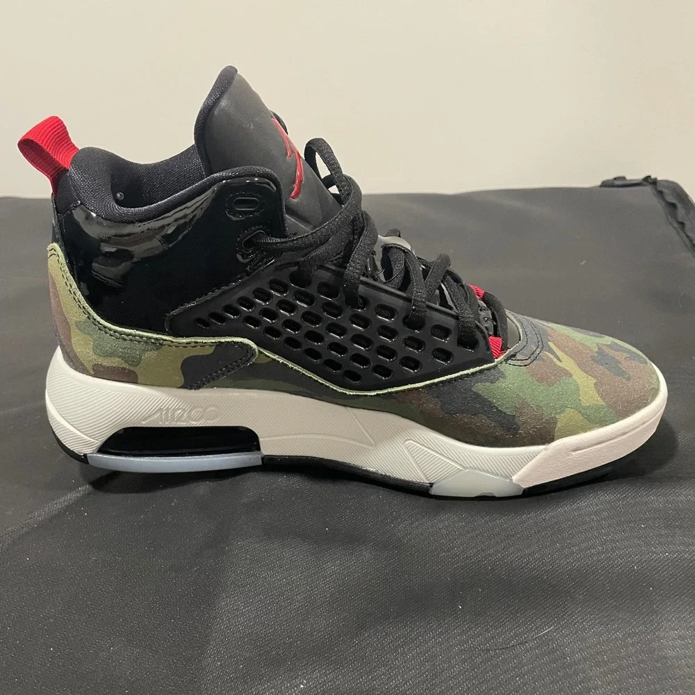 Jordan mars 270
