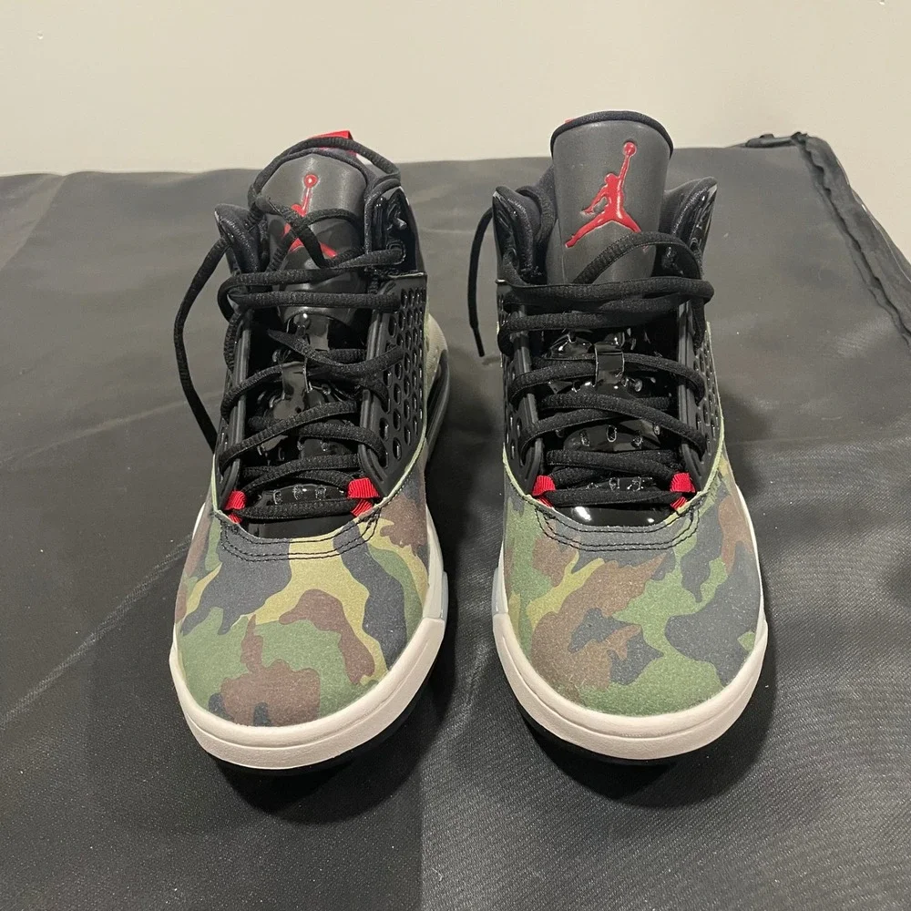 Jordan mars 270