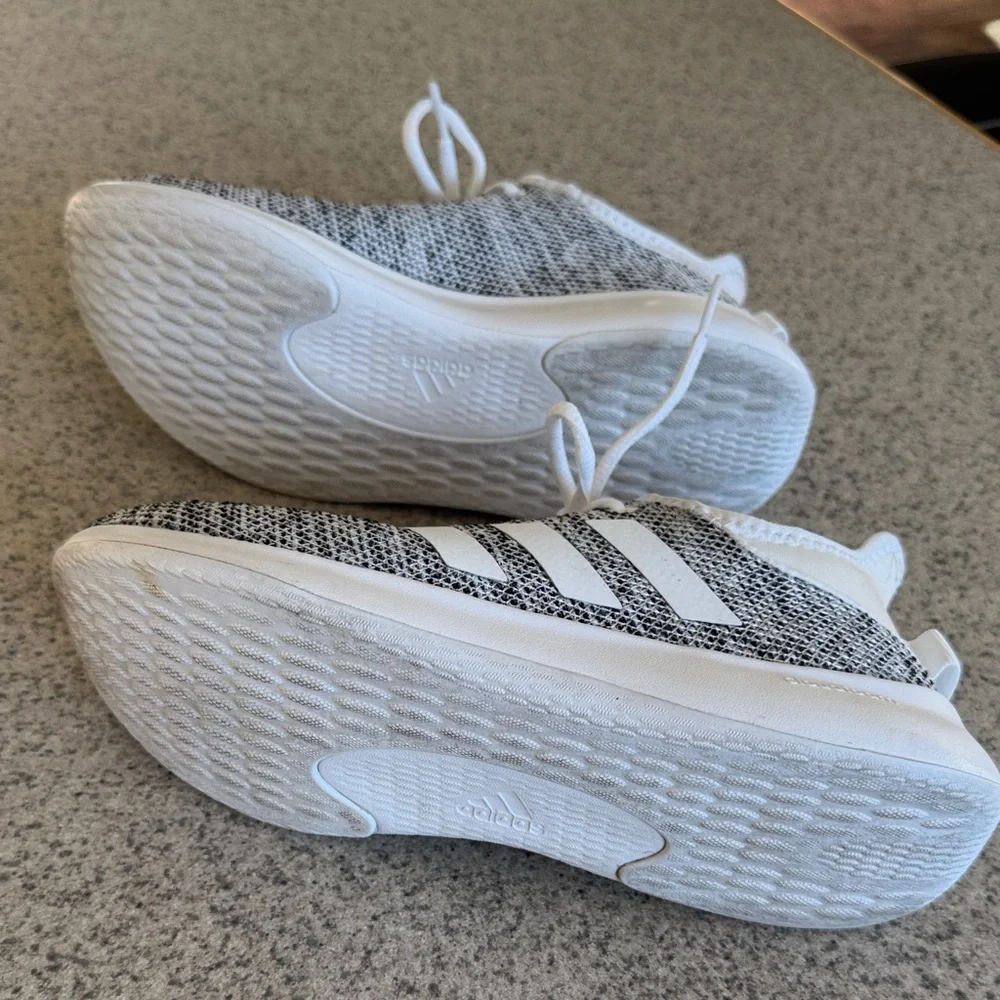 adidas comfortable cushioned