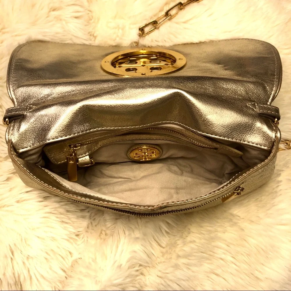 Tory Burch reposhing this