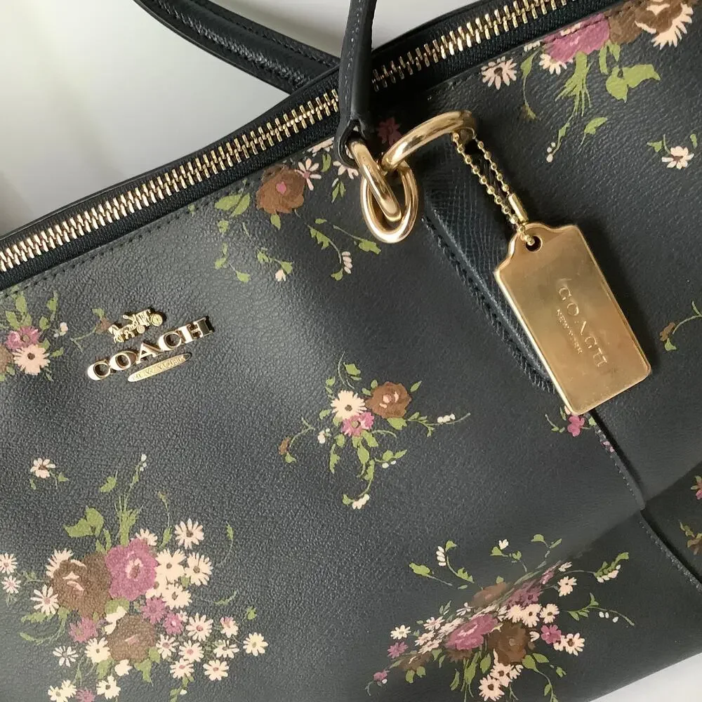 Coach *in excellent